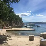 アパート Seaview ヤドラニヴォ