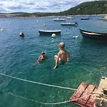 アパート Seaview ヤドラニヴォ