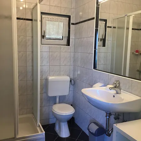 Seaview Apartman *